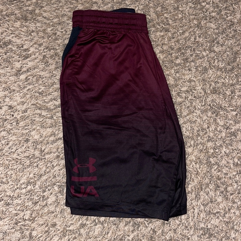 Mens small under armour shorts